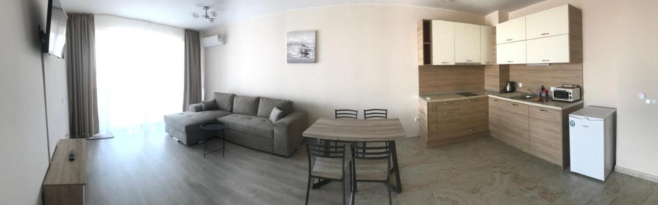 Apart Allure Dobi Aparthotel Primorsko Exterior photo