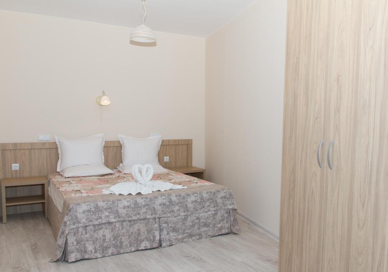 Apart Allure Dobi Aparthotel Primorsko Exterior photo