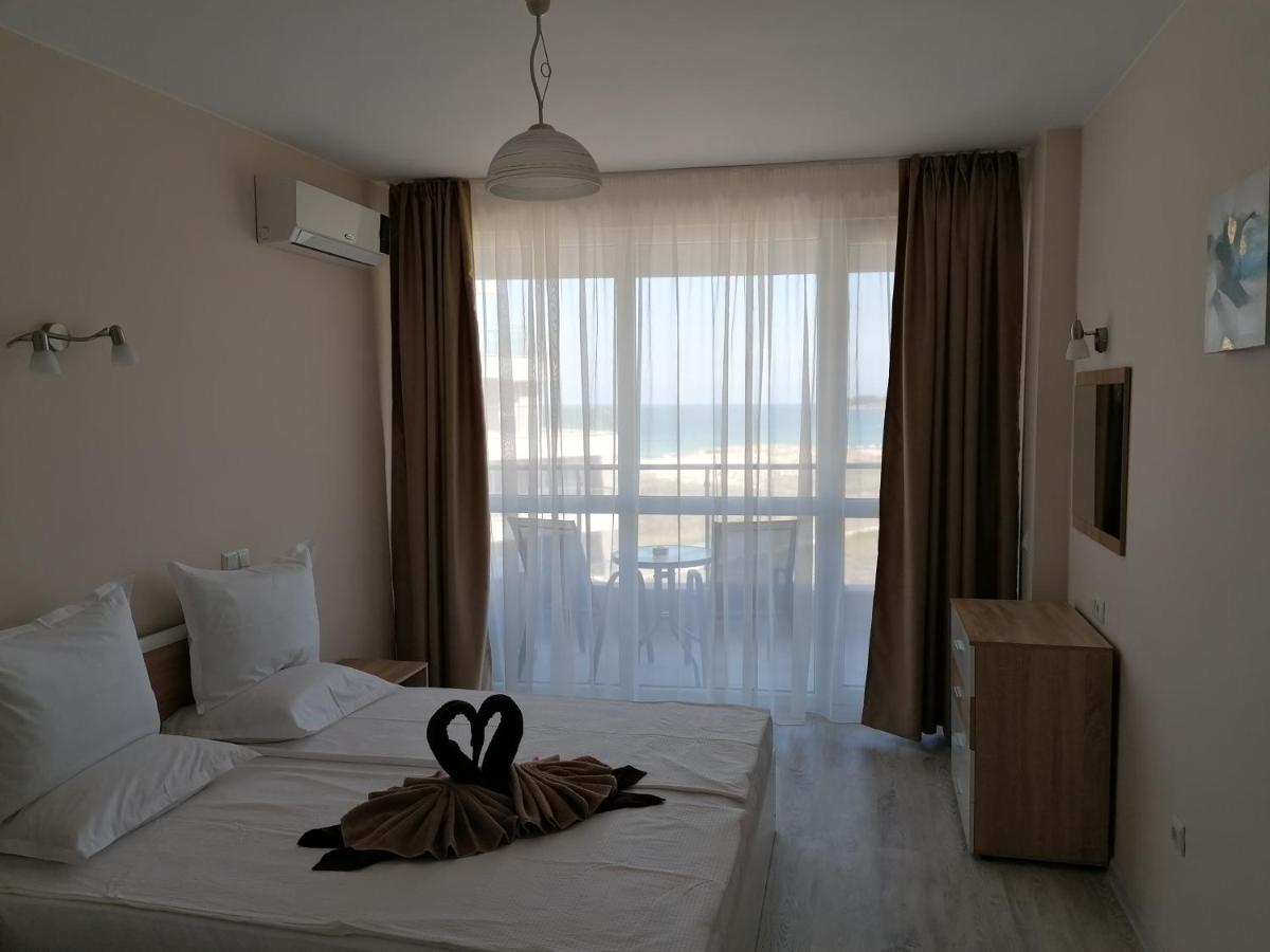 Apart Allure Dobi Aparthotel Primorsko Exterior photo