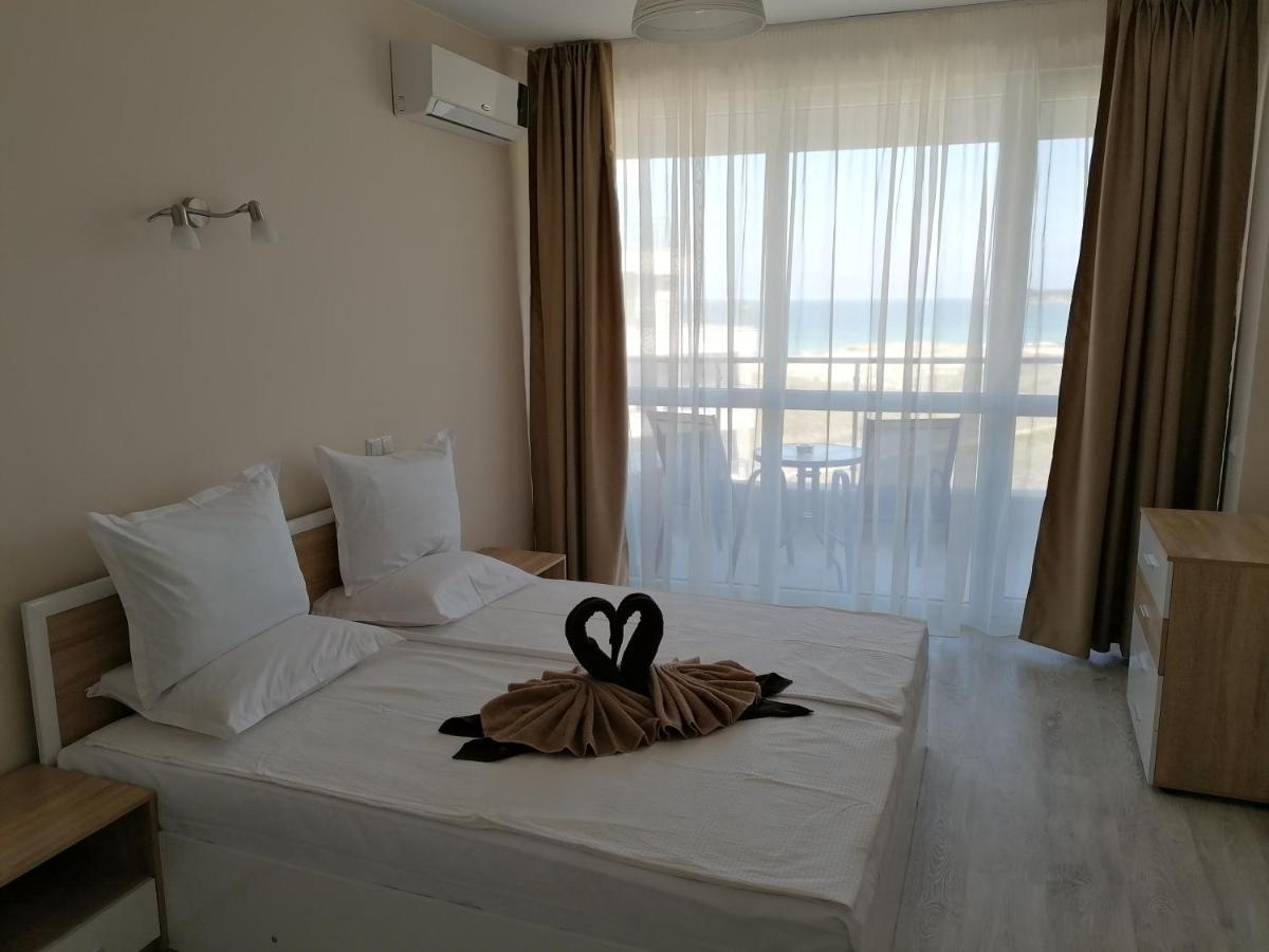 Apart Allure Dobi Aparthotel Primorsko Exterior photo